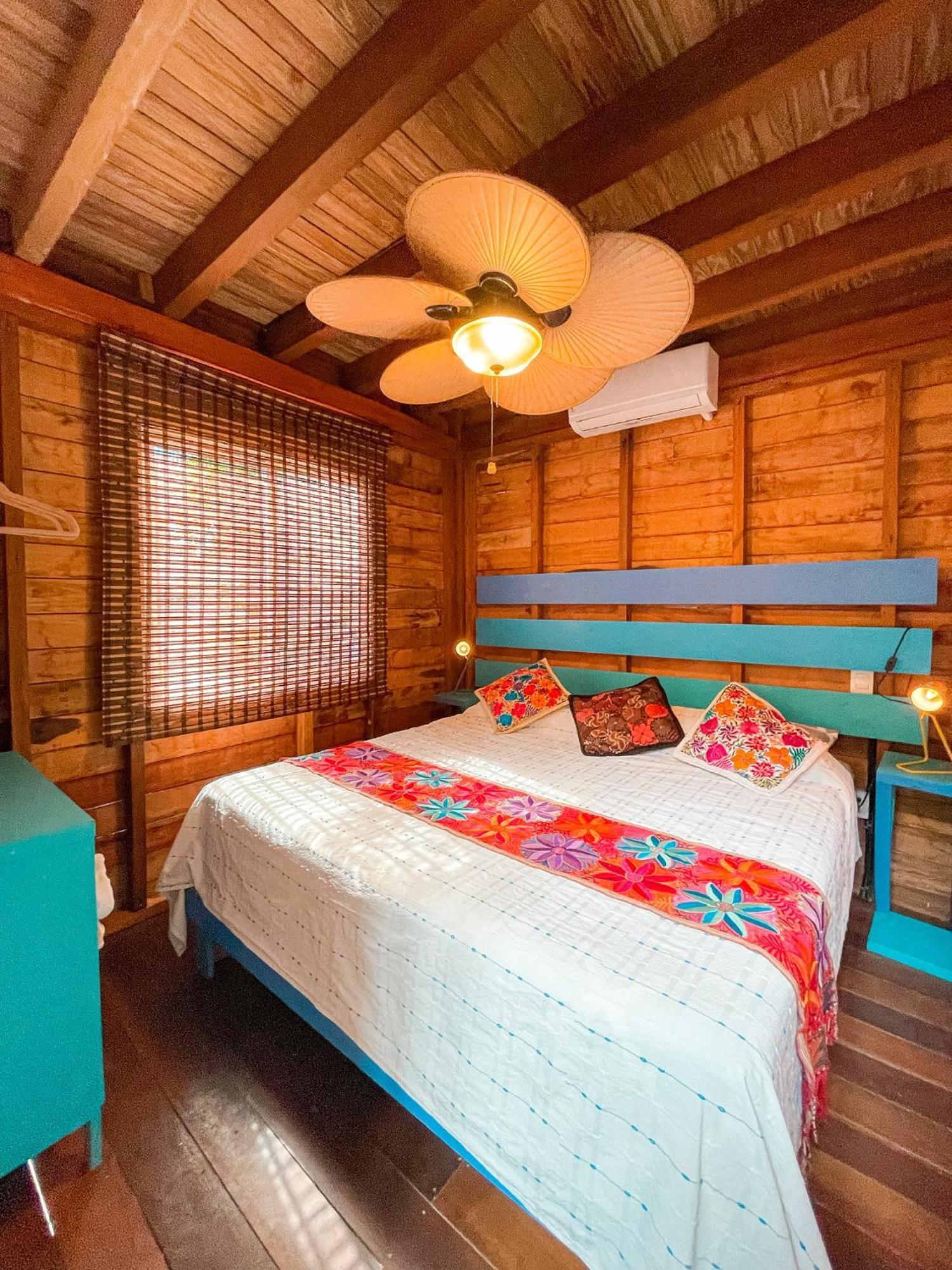 Whyknot Holbox Bed & Breakfast Exterior photo
